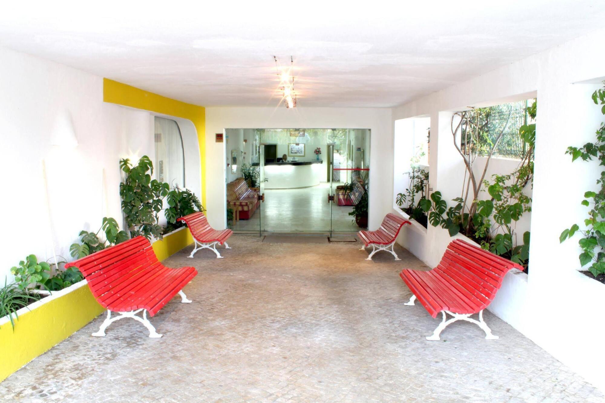 Mirachoro Albufeira Aparthotel Bagian luar foto